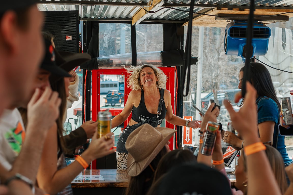 Nashville Tractor Party Wagon XL | Open-Air Party Tour for Groups Tour Image 6