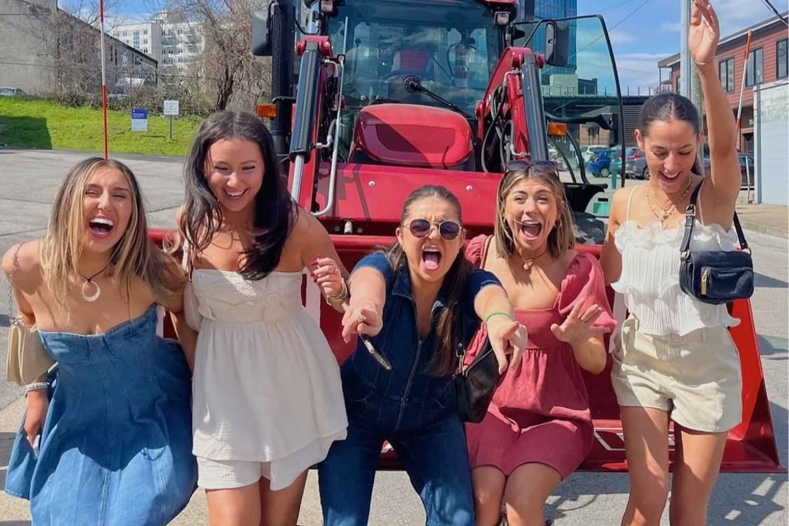 Private Tractor Tour of Downtown Nashville image