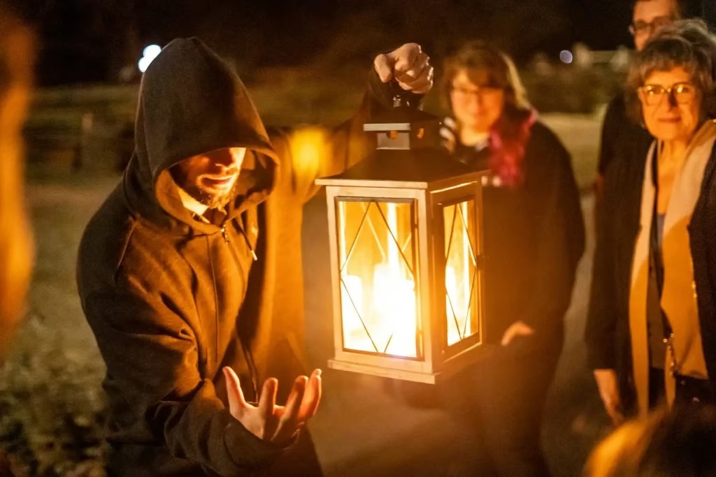 Ghost tour category image