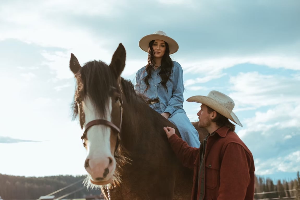 Clydesdale Horseback Riding Tour Image 4