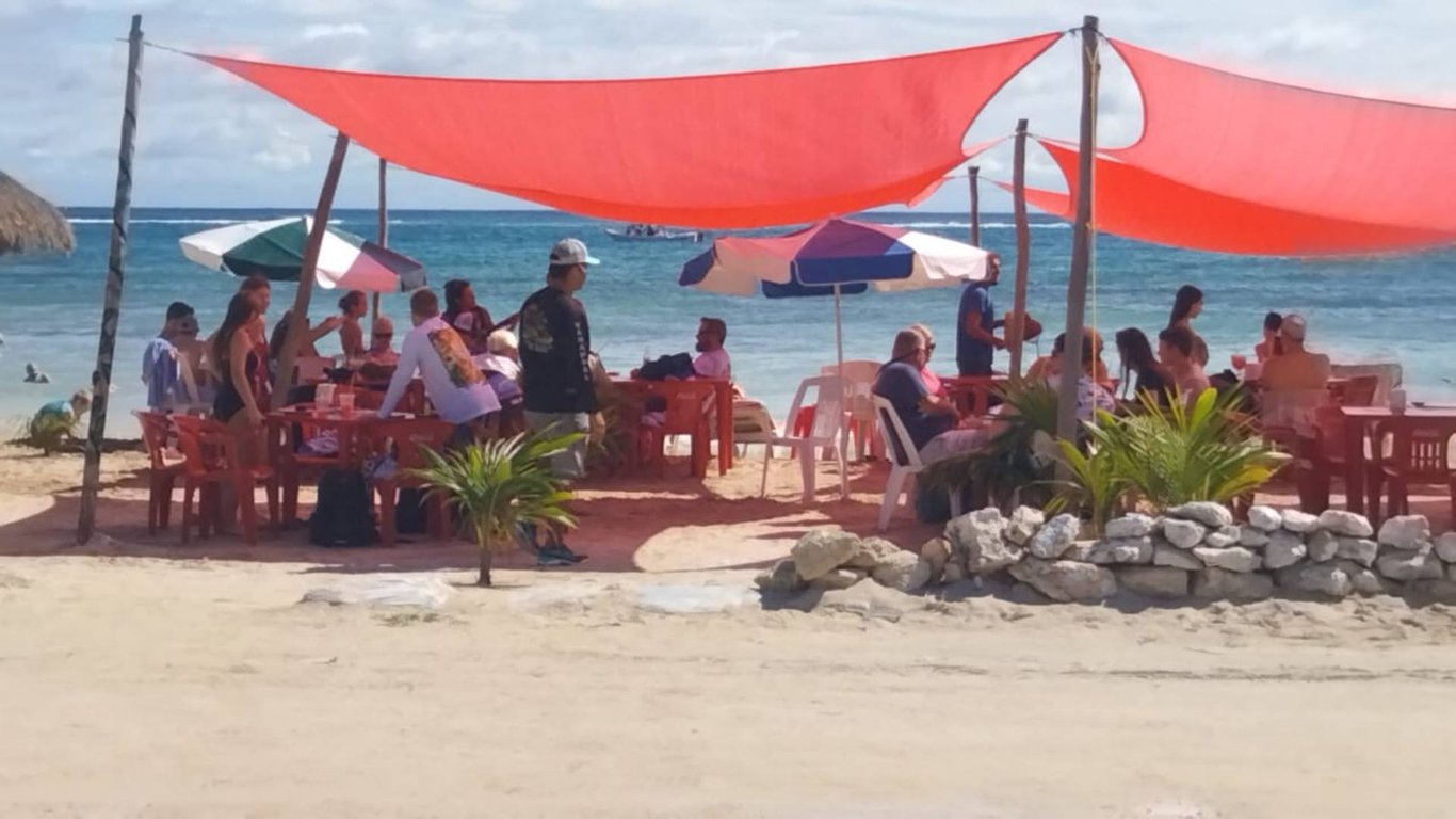 Thumbnail of video about Beach in Cancun