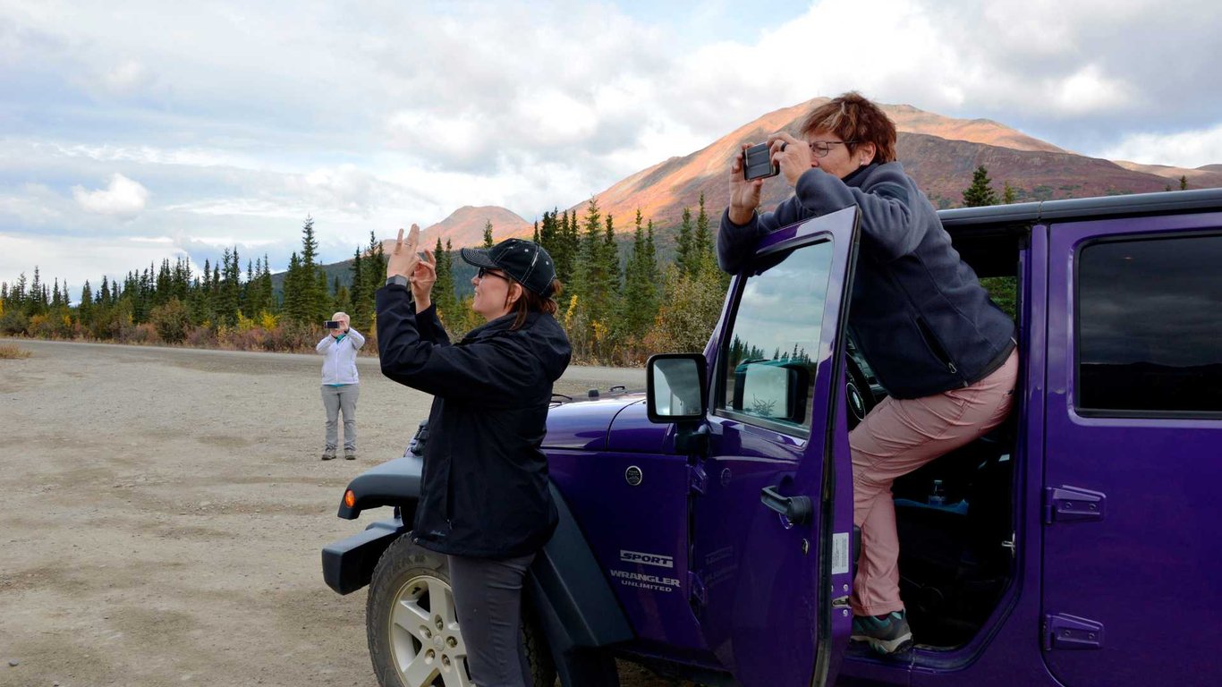Denali Highway Jeep Excursion Tour Image 2
