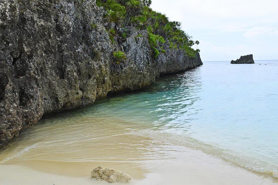 Roatan Honduras Beach Guide