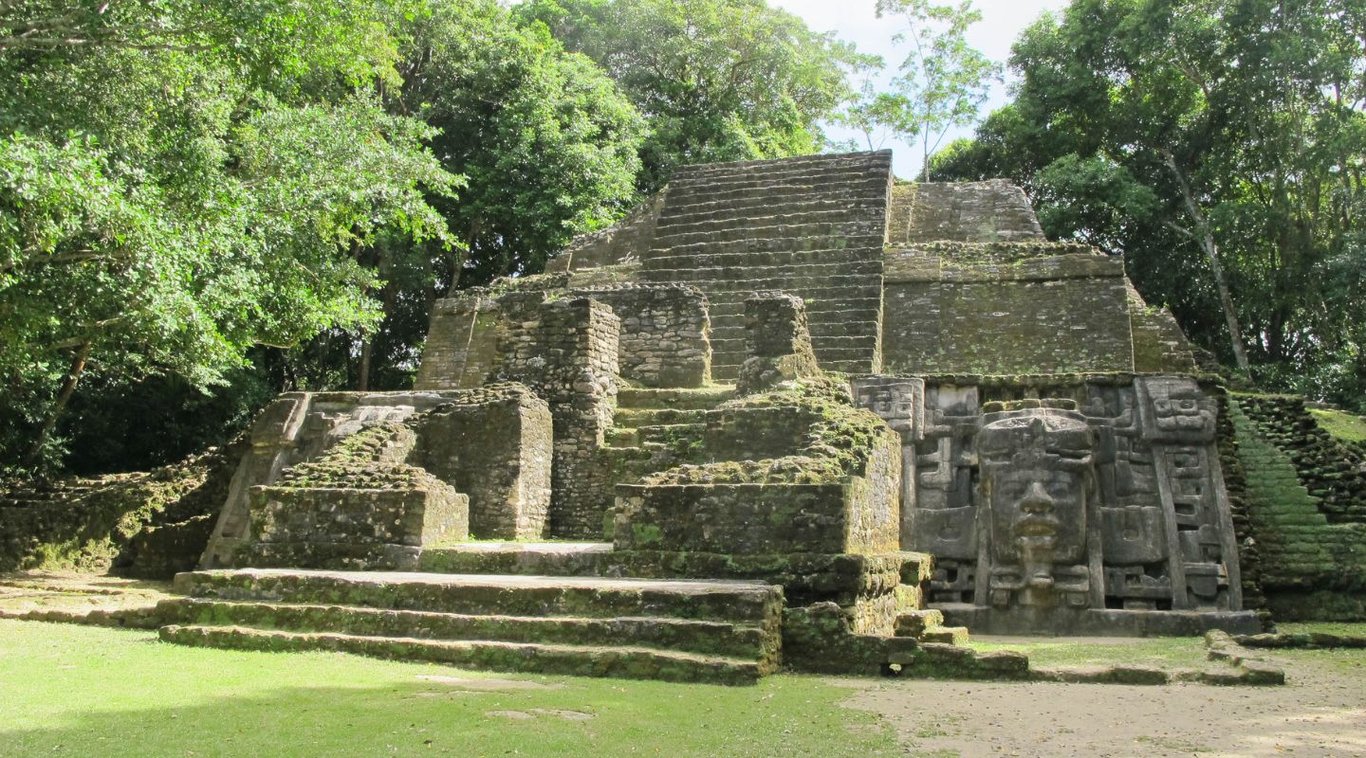 A Cruisers Guide to Belize’s Mayan Ruins