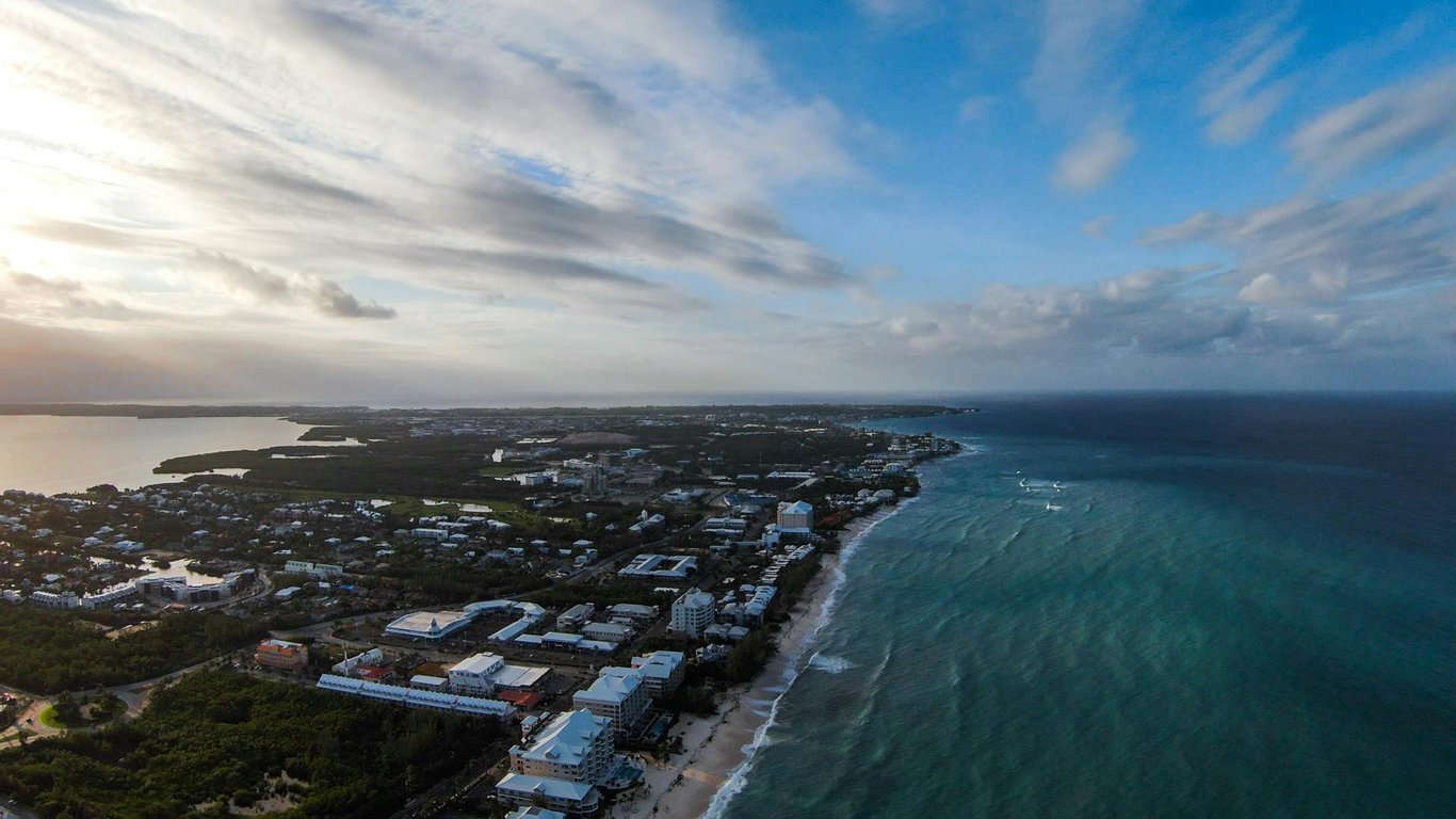The Ultimate Cayman Islands Beach Guide image