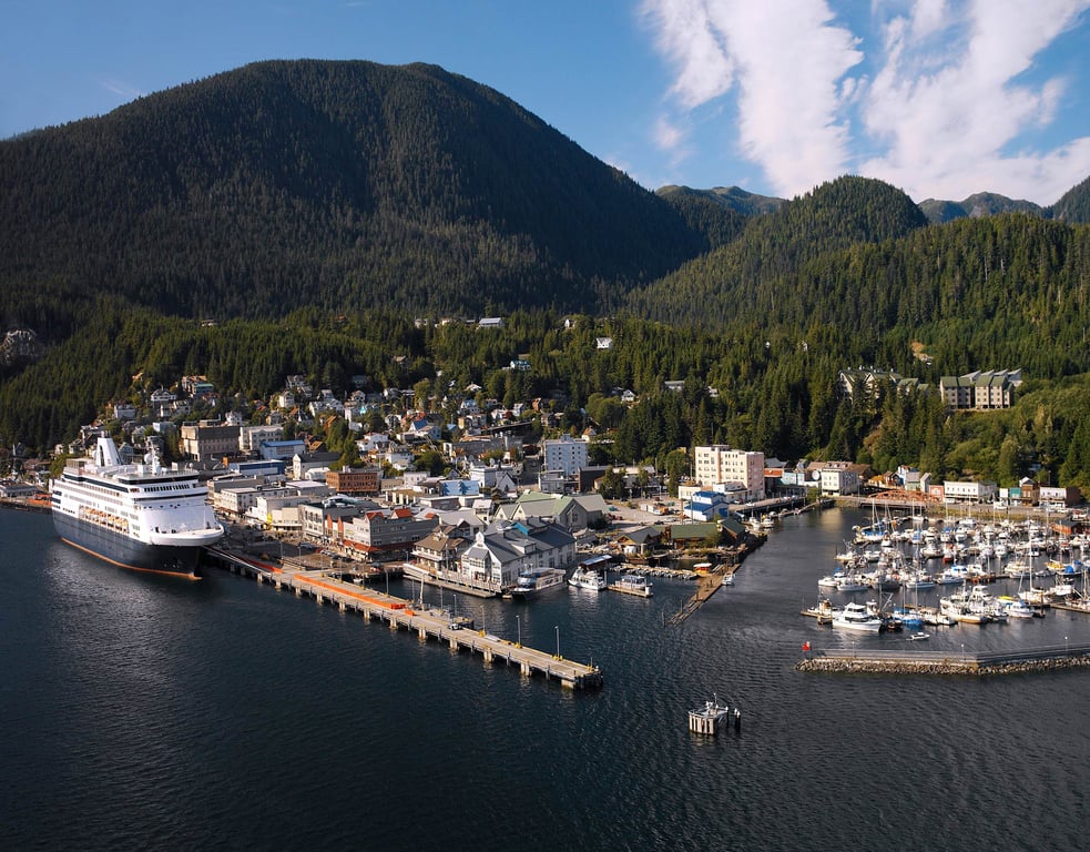 Our Local Expert's Guide to the Great Alaskan Lumberjack Show
