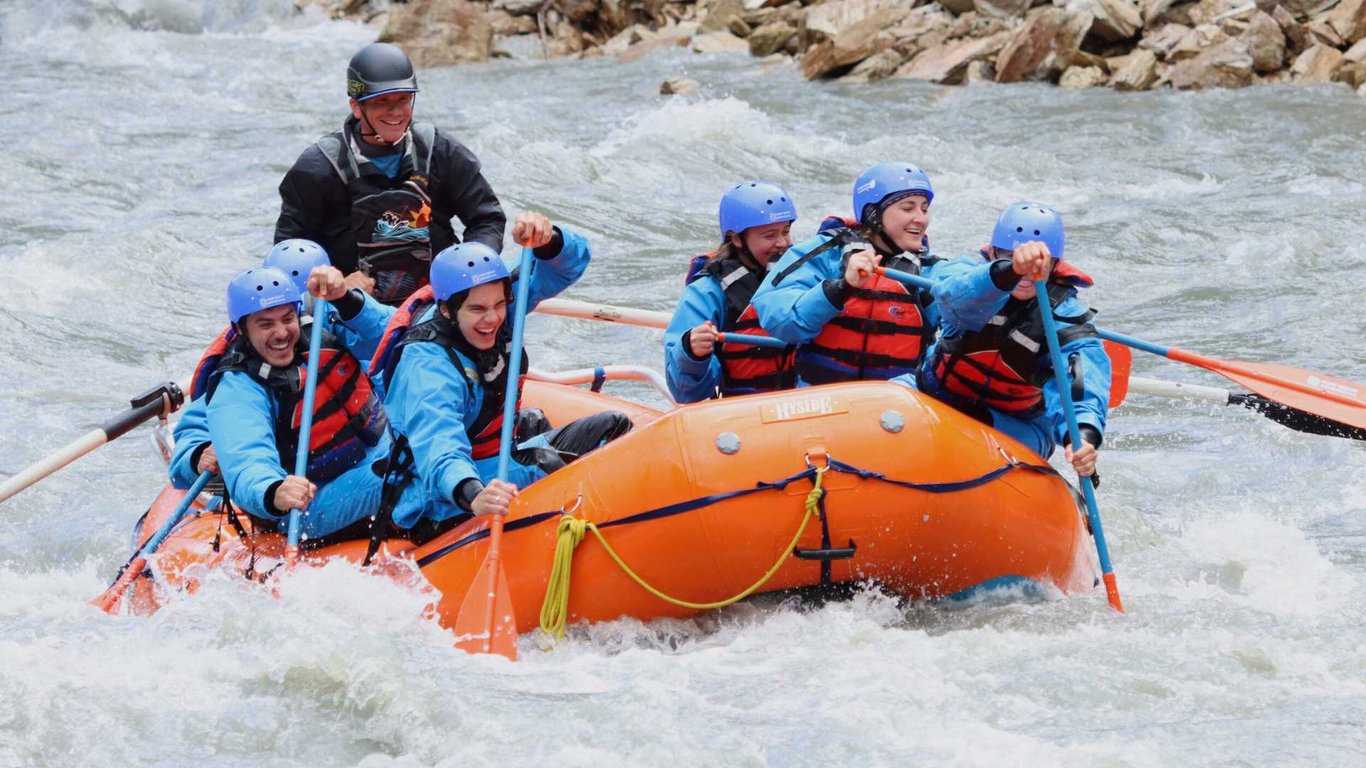 Canyon Wave Whitewater Rafting Tour Image 2