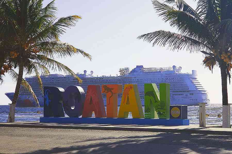 Roatan Travel Guide