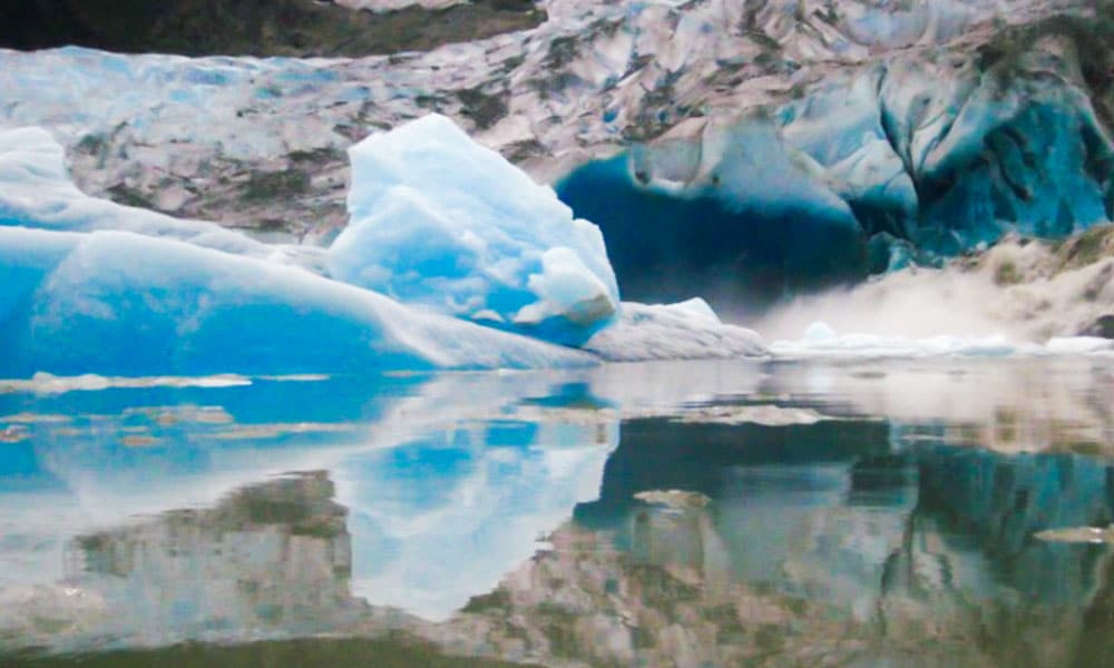 Mendenhall Lake Kayaking Adventure Tour Image 11