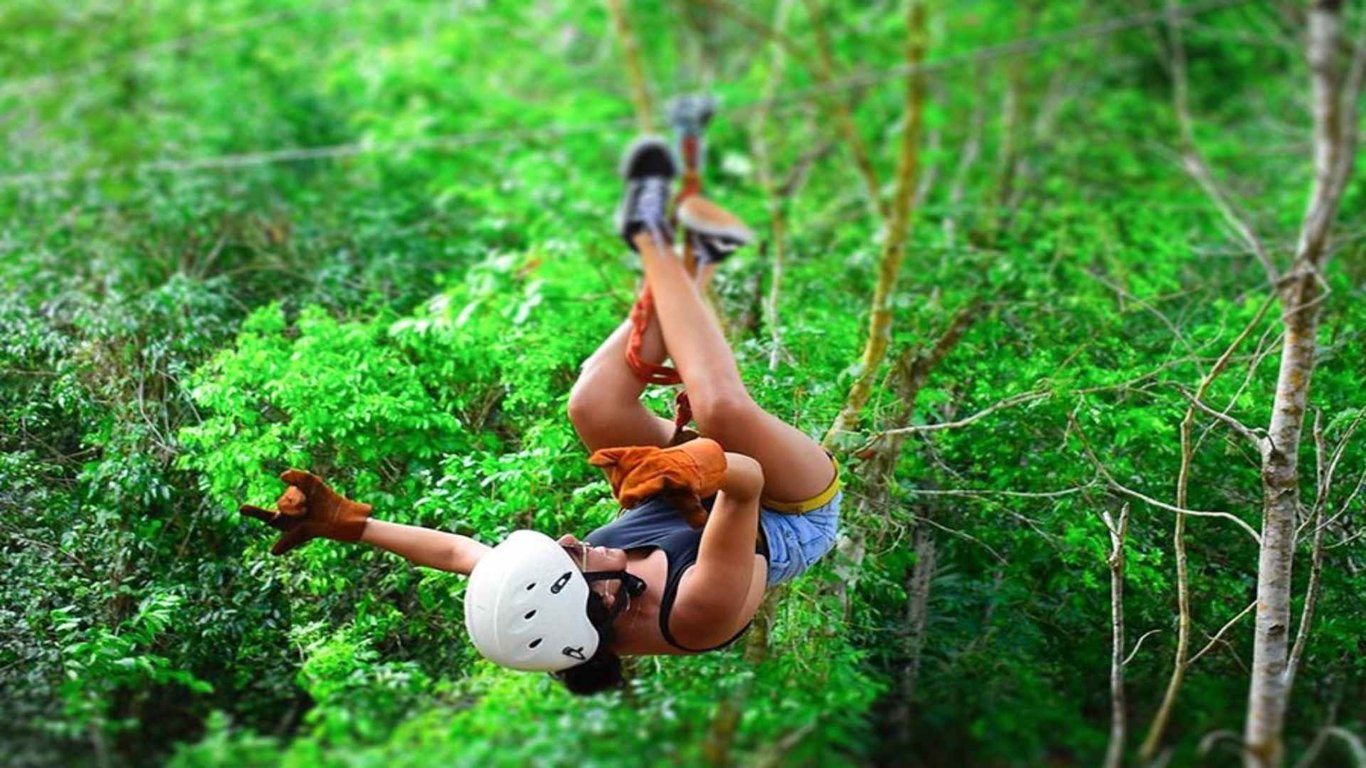 Thumbnail of video about Zipline in Cancun
