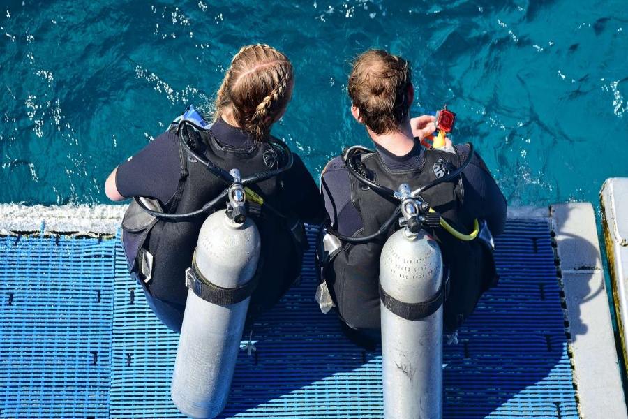 Solo Travel in the Cayman Islands: Tips for the Lone Explorer