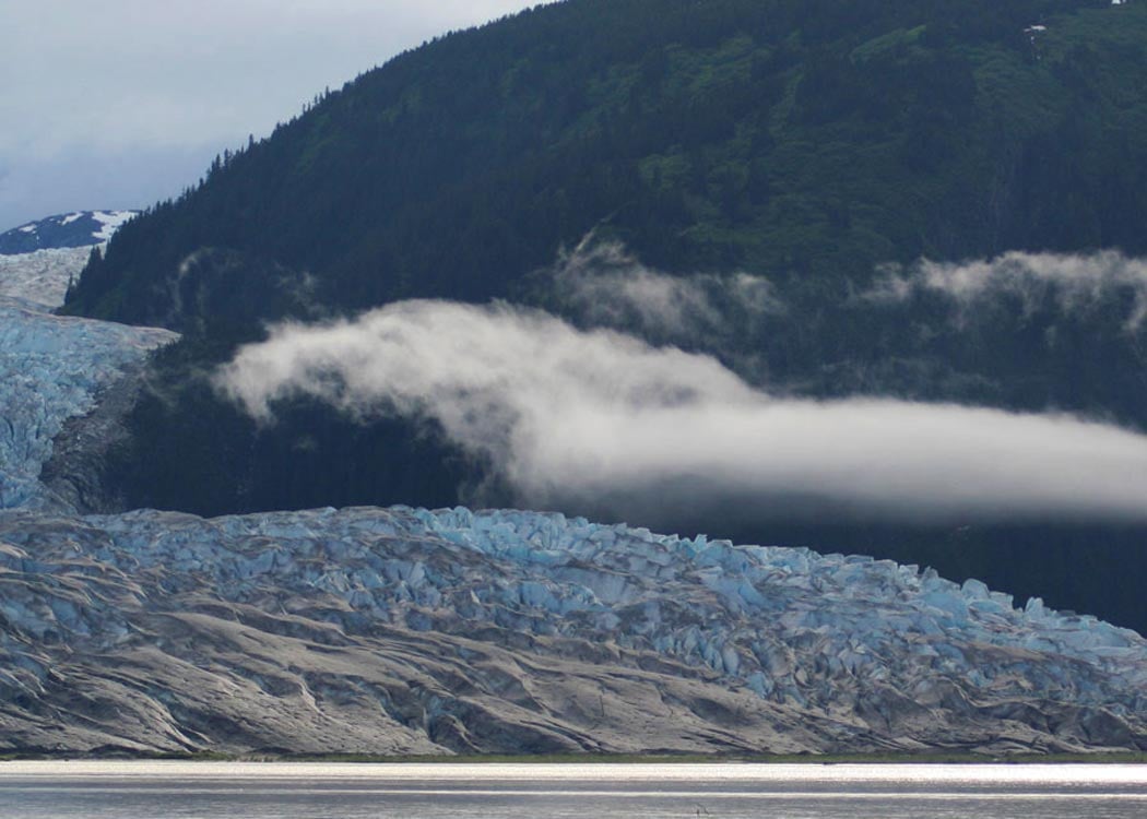 Taku Glacier Lodge Feast & 5-Glacier Seaplane Discovery Tour Image 3