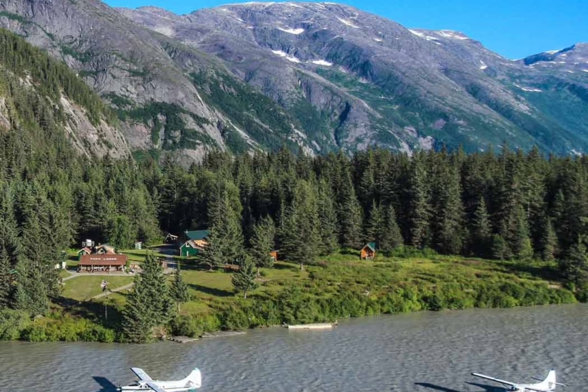 Taku Glacier Lodge Feast & 5-Glacier Seaplane Discovery Tour Image 12