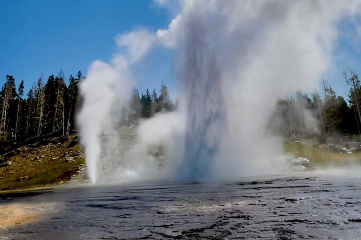 Yellowstone Private Thermal Basins Geyser Journey Tour Image 5