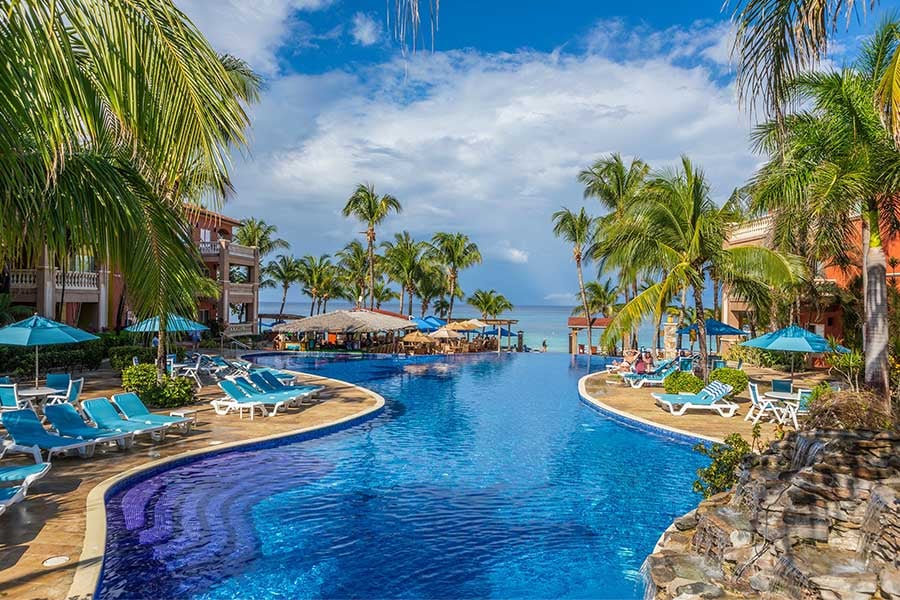 Best Hotels & Resorts in Roatan
