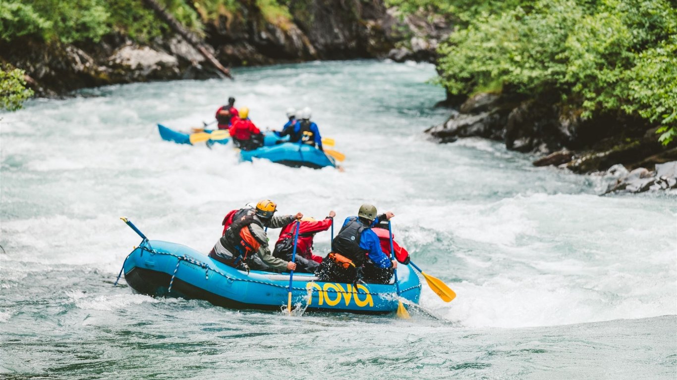 Six Mile Creek 3 Canyon Whitewater Rafting Tour Image 2
