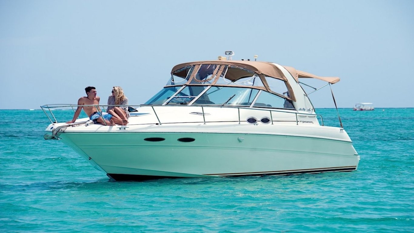 Thumbnail of video about Boat in Cozumel