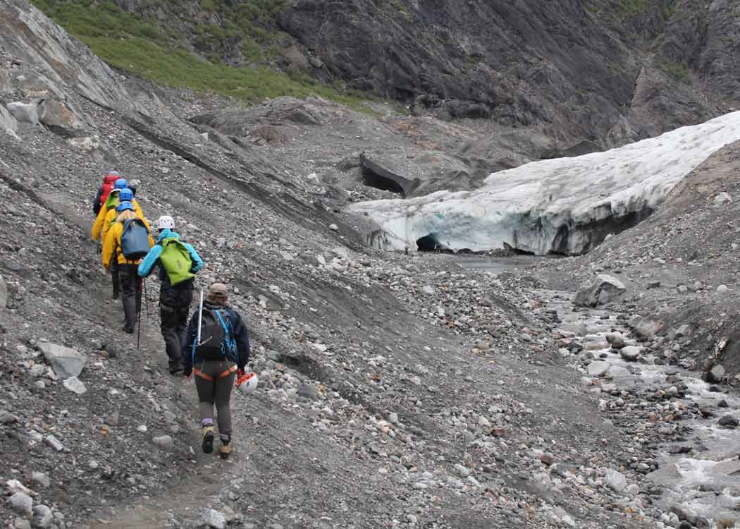 Mendenhall Glacier Paddle & Hike Tour Image 4
