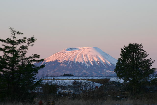 Unveiling the Hidden Volcanoes of Alaska's Inside Passage image