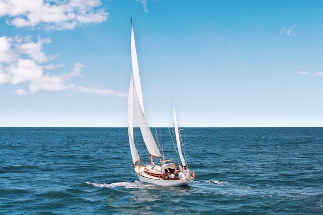 Sailing tour category image