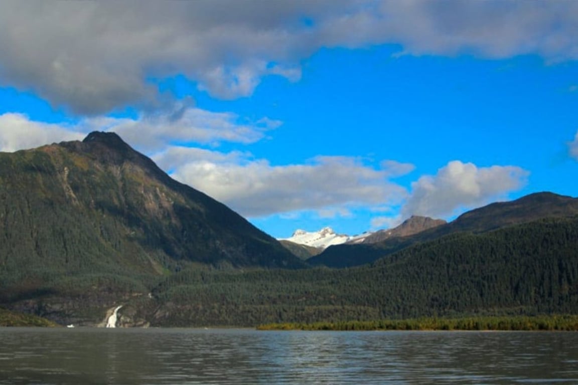 Mendenhall Glacier River Float Trip Tour Image 9