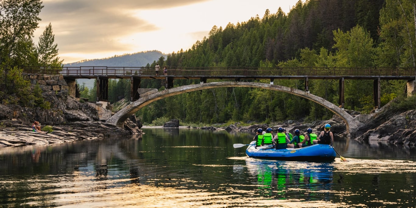 Evening Whitewater Raft & Dinner Tour Image 6