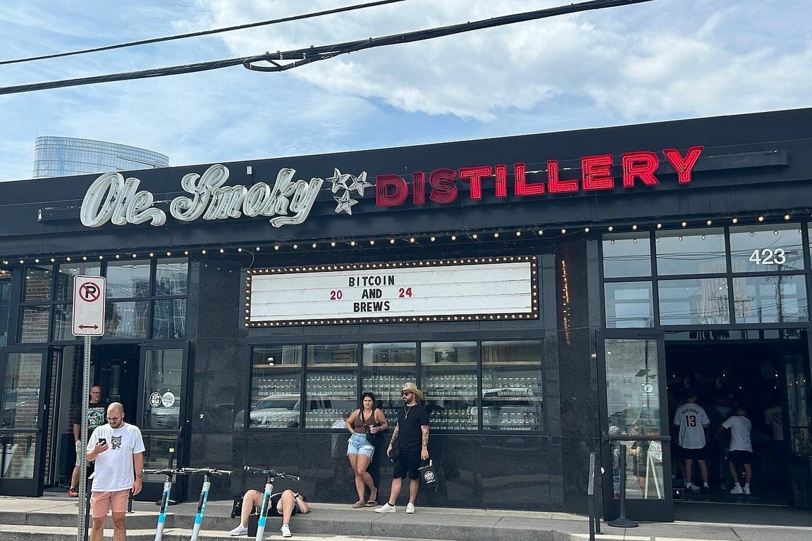 Nashville Redneck Comedy Bus Tour Tour Image 3
