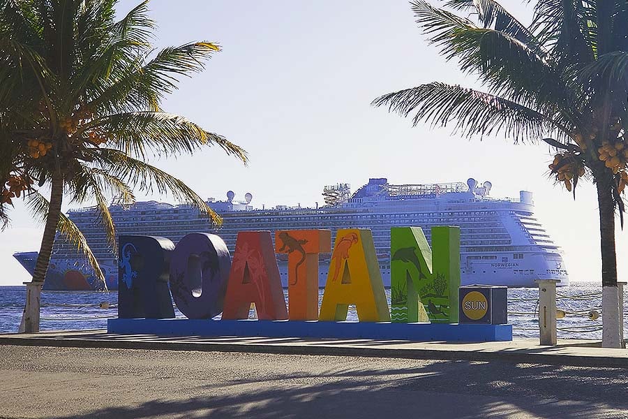 Roatan: Our Expert Visitor's Guide