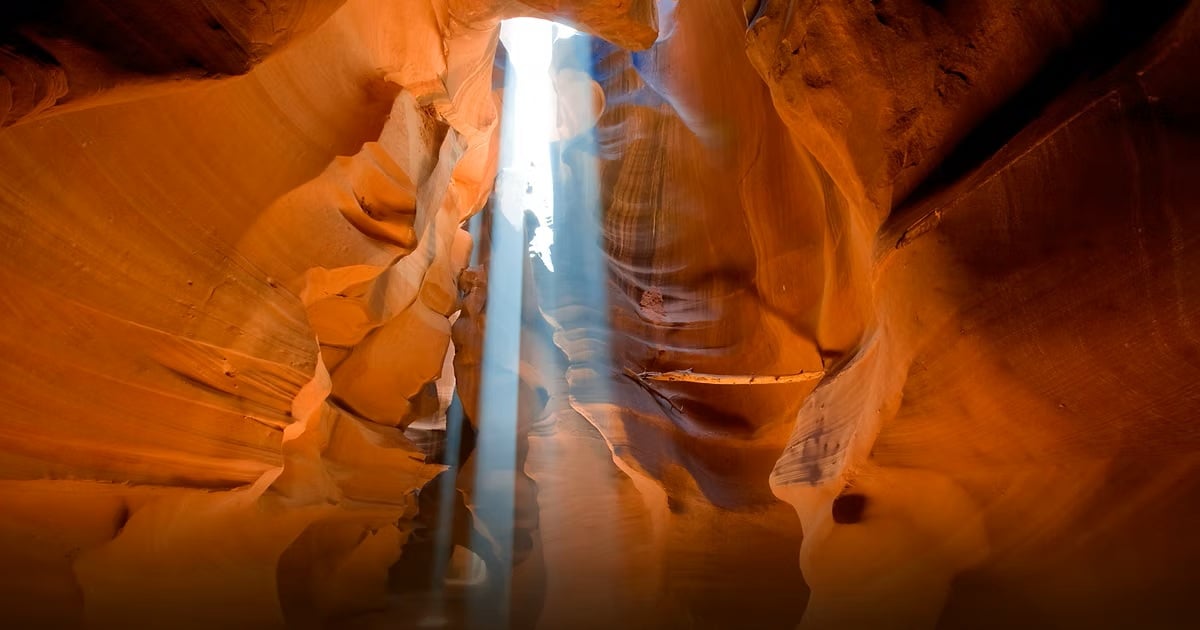 Shared Full-Day Upper Antelope Canyon and Horseshoe Bend Tour - Navajo-Guided from Sedona Tour Image 1