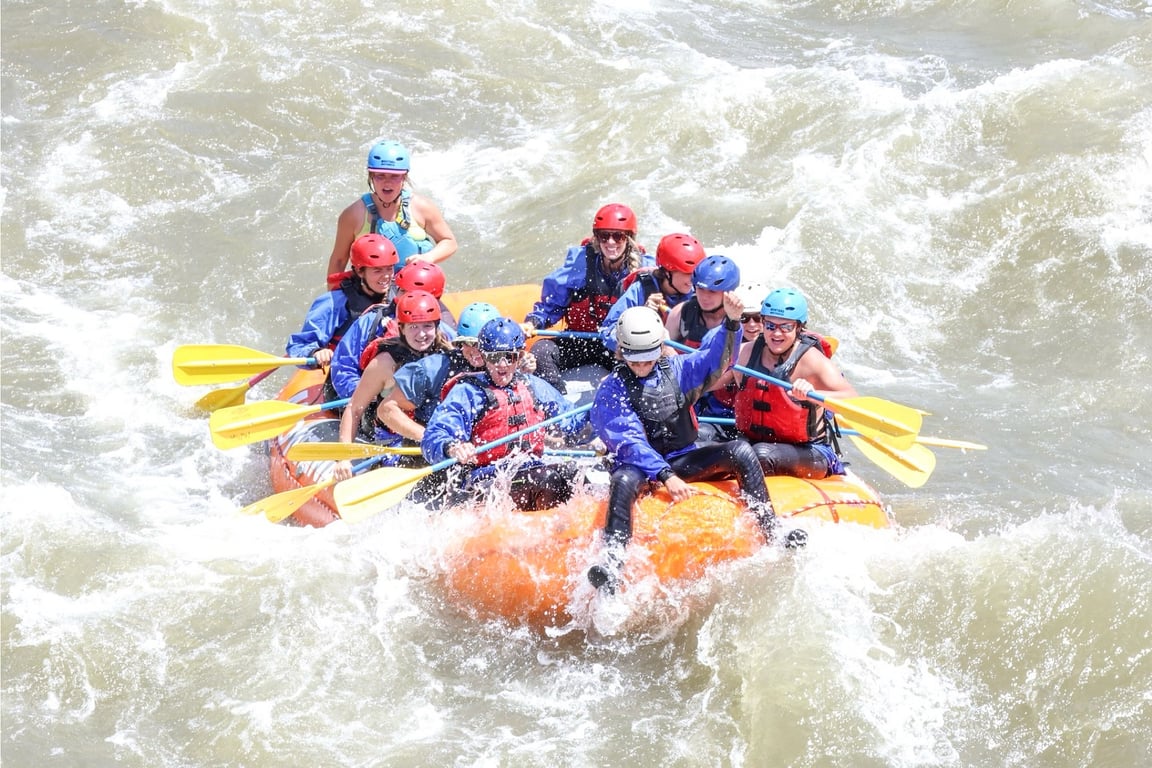 Yellowstone River Evening Raft Trip Tour Image 4