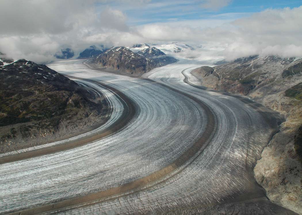 Helicopter Glacier & Dog Camp Adventure Tour Image 9