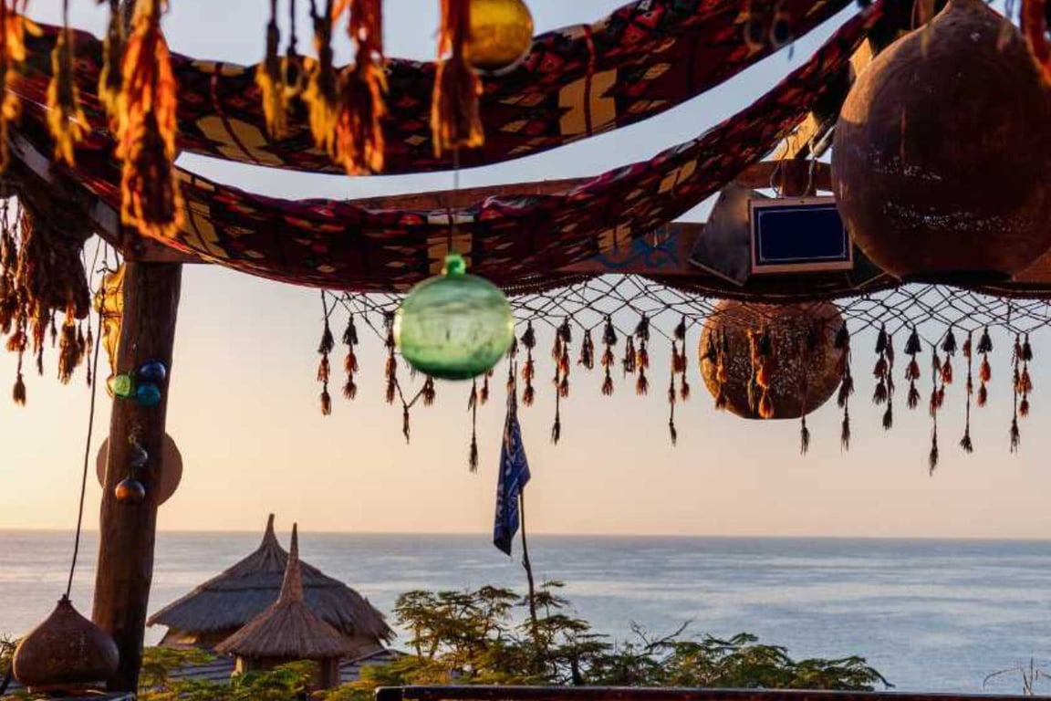 Roatan's Nightlife: Where to Enjoy Live Music, Bars, and Beach Parties image