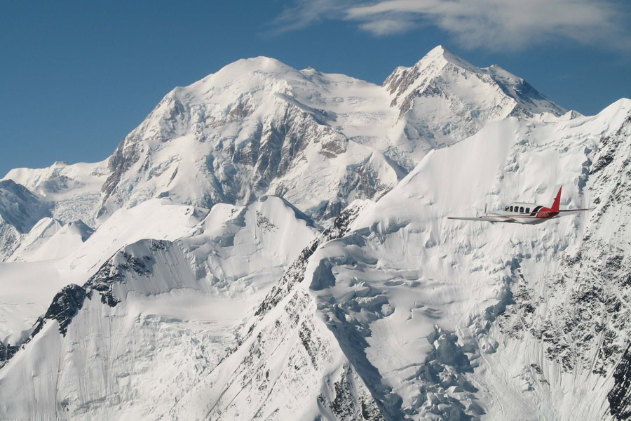 The Best Denali National Park Tours: How to see the Peak image