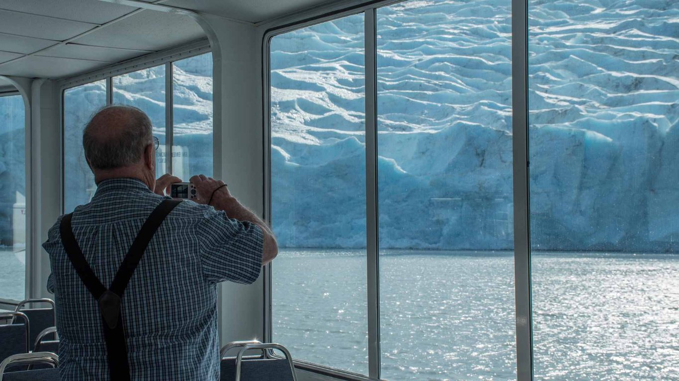 Glacier and Wildlife Day Tour Tour Image 4