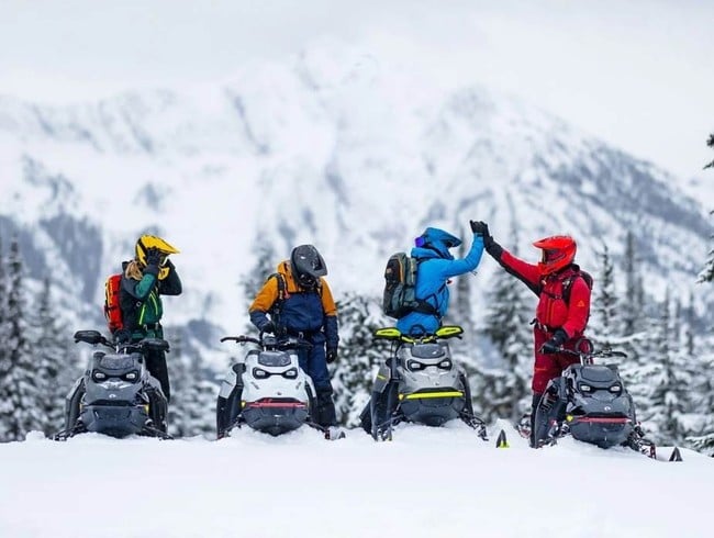 Full Day Turpin Meadow Snowmobile Tour Image 3