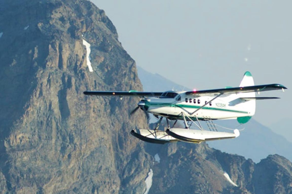 5 Glacier Seaplane Exploration Tour Image 7