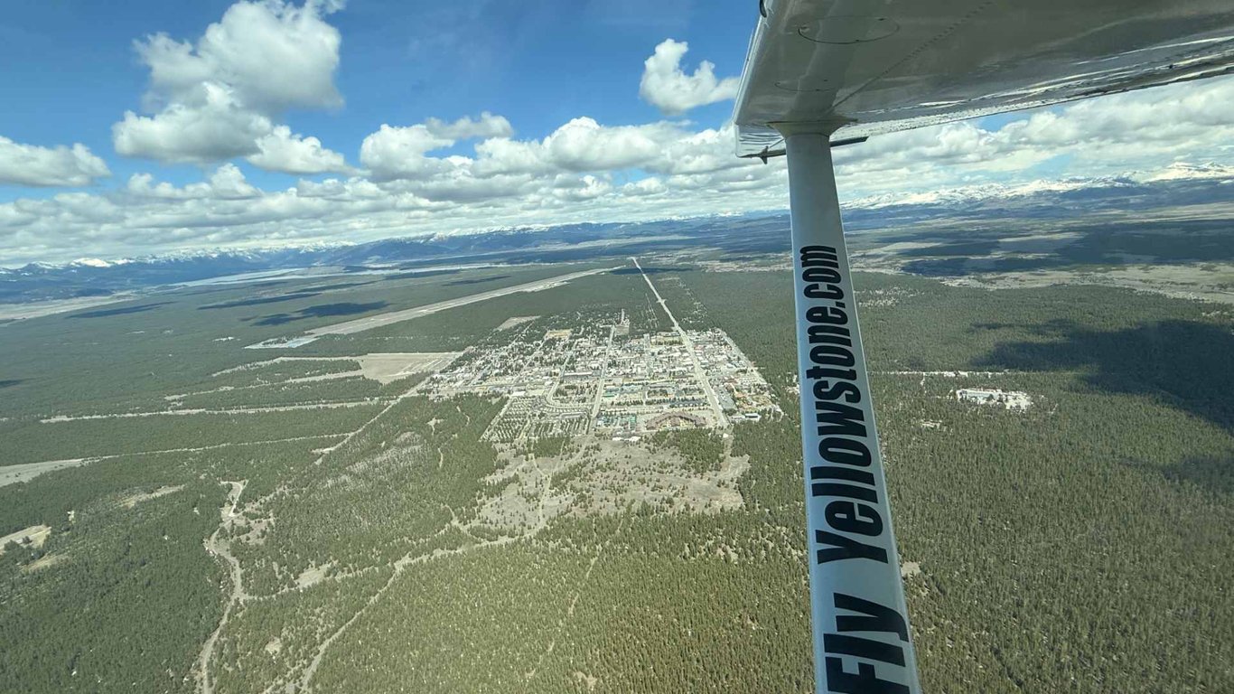 West Yellowstone Scenic Flight 15-Minutes Tour Image 8