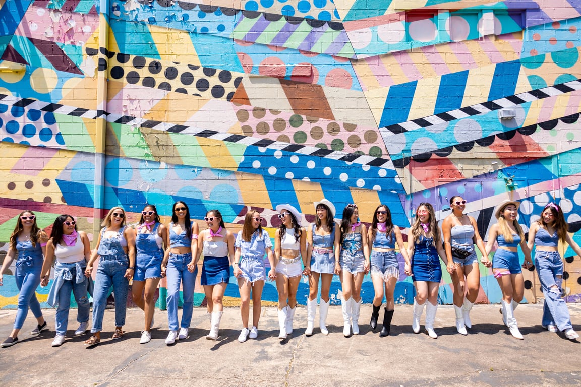 Private Birthday / Bachelorette Party Photoshoot Experience Tour Image 6