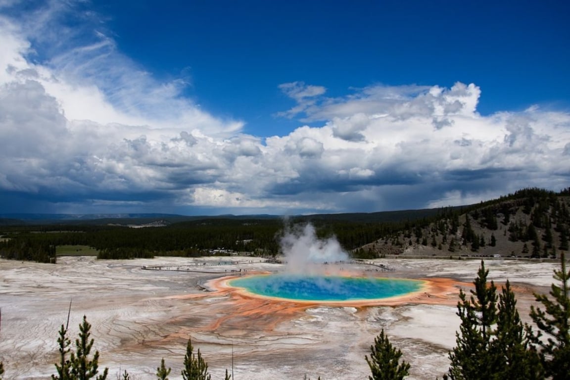 Private Old Faithful & Lower Loop From West Yellowstone Tour Image 5
