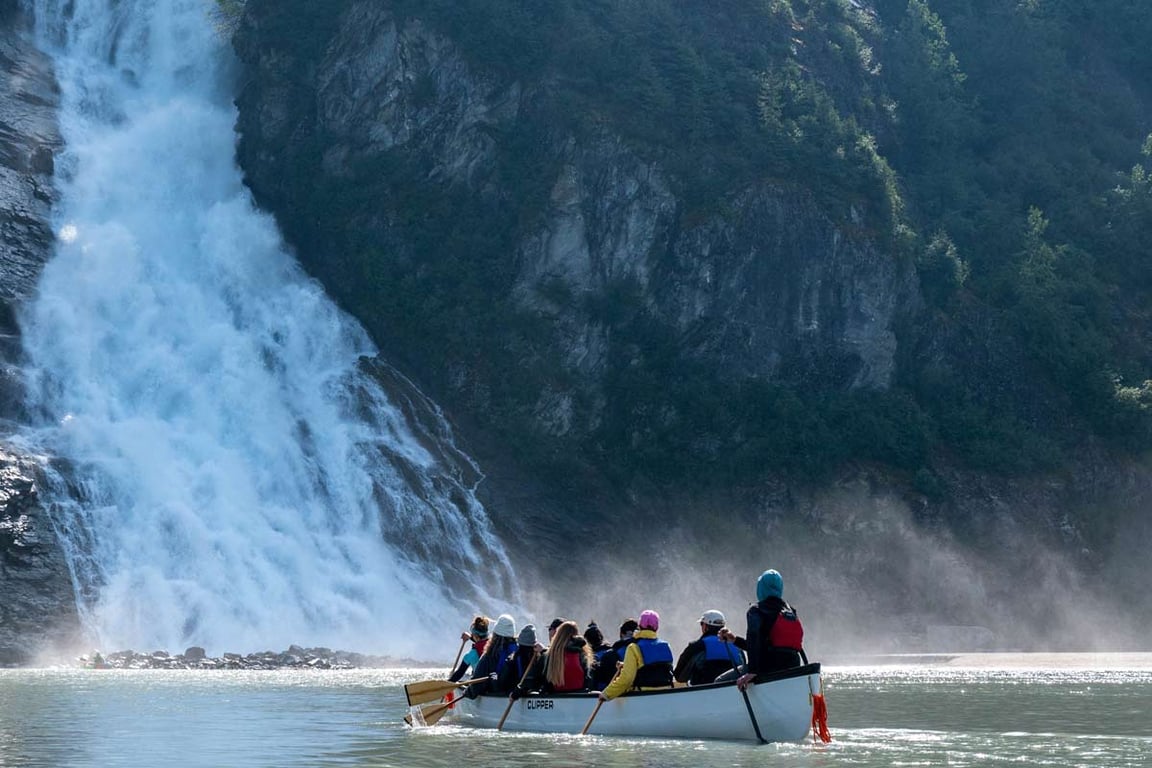 Mendenhall Glacier Paddle & Hike Tour Image 9