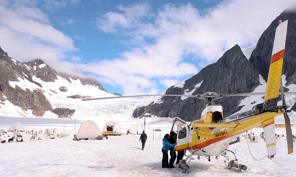 Helicopter & Dogsled Glacier Excursion Tour Image 9