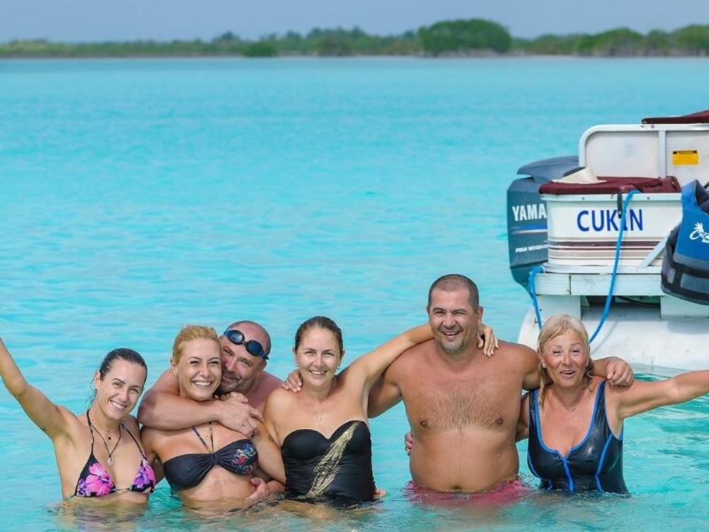 Bacalar Lagoon Excursion By Boat - From Costa Maya Tour Image 1