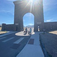 Awesome way to see MT/Yellowstone review image 0