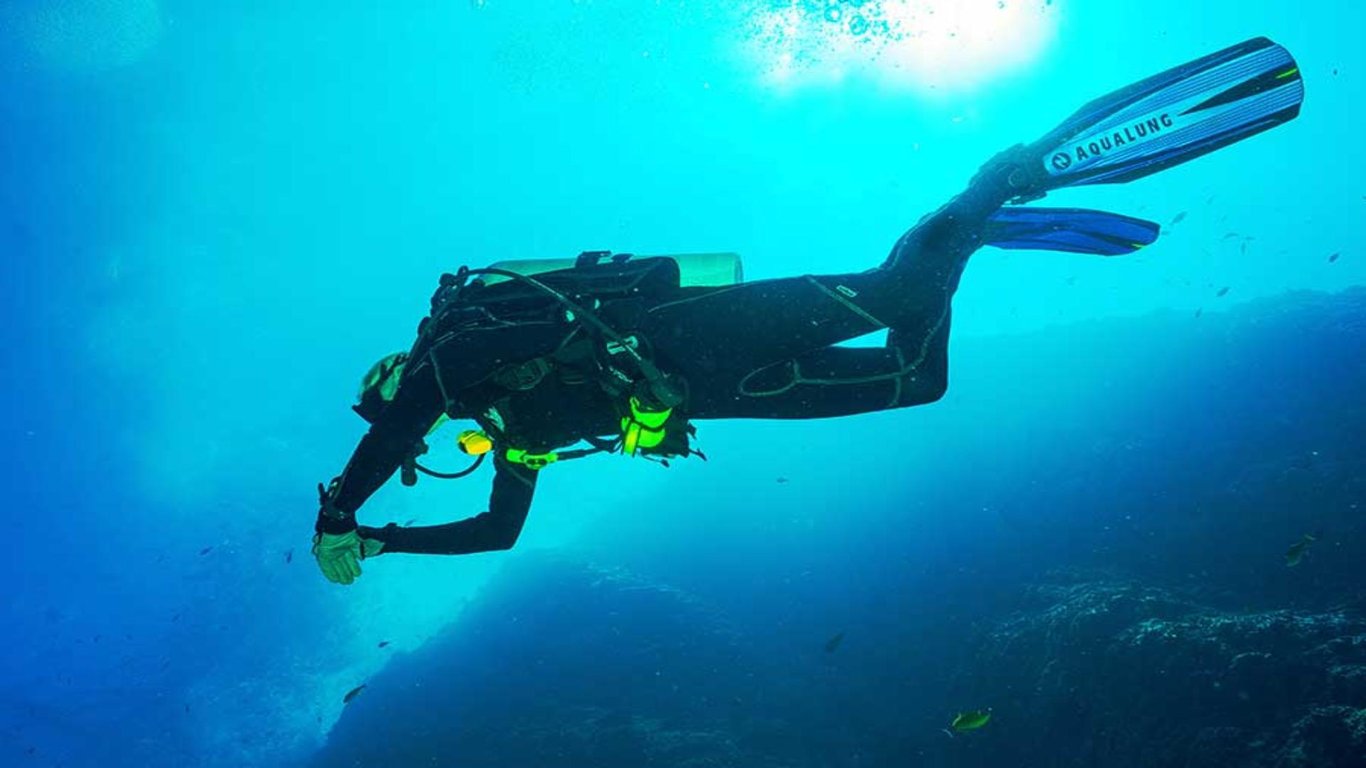 Thumbnail of video about Scuba Diving in Cozumel