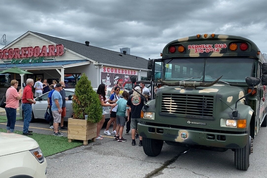 Nashville Redneck Comedy Bus Tour Tour Image 5
