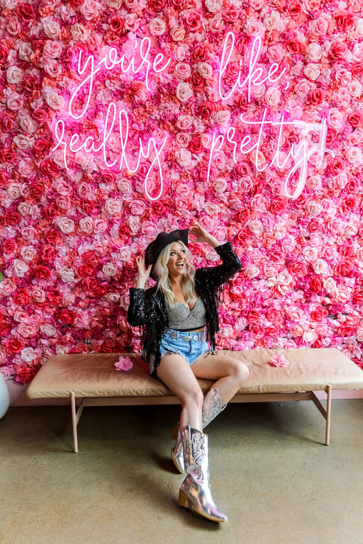 Private Birthday / Bachelorette Party Photoshoot Experience Tour Image 7