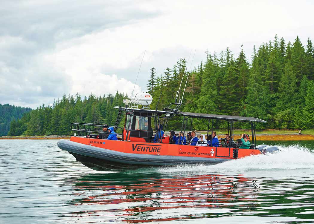 Alaska Lodge Adventure & Seafeast Tour Image 1