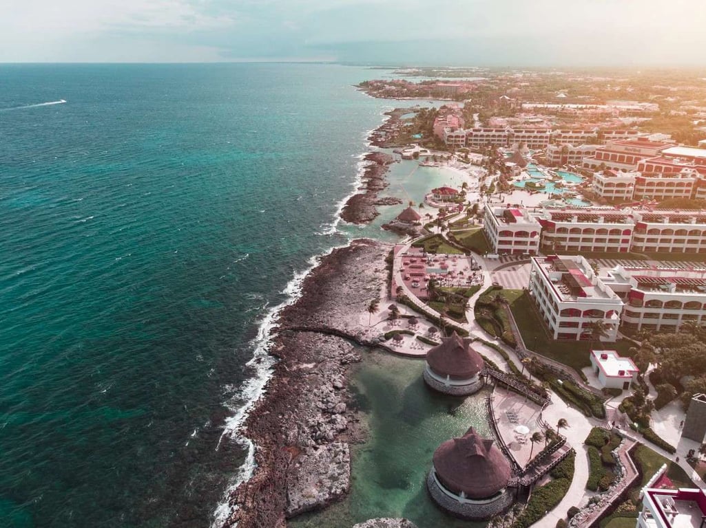 Playa Del Carmen vs Cancun: A Local's Perspective image