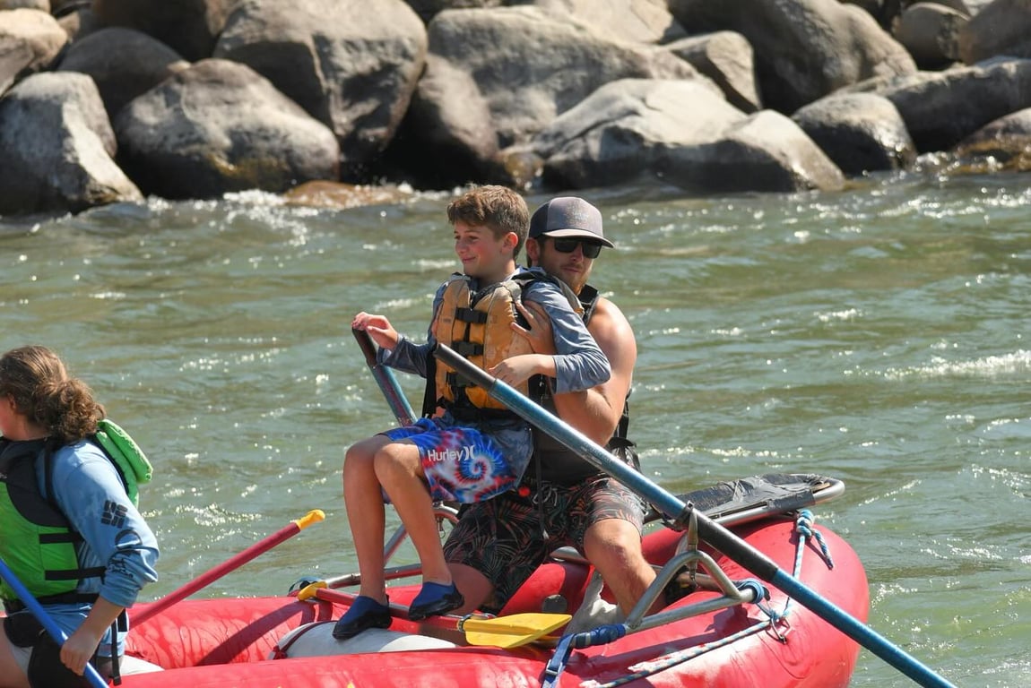 Yellowstone Half Day Rafting Tour Image 4