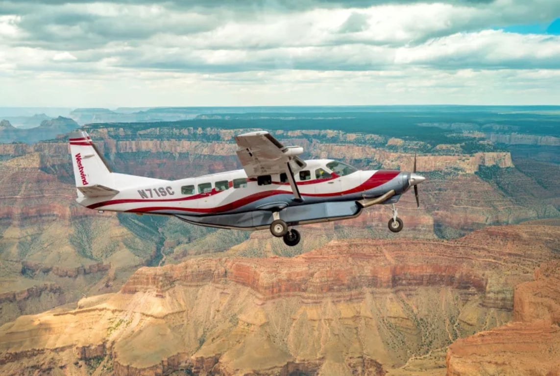 Sedona to Grand Canyon Flight & Glass Skywalk Tour Image 2